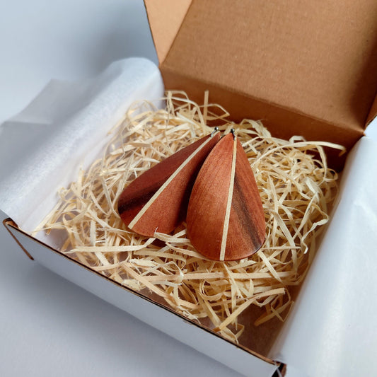 Exotic wood teardrop earrings - Feather inspired design
